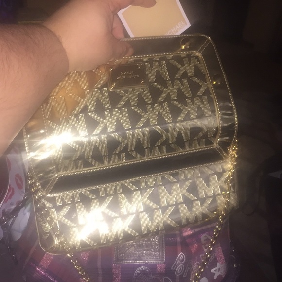 Sold Authentic Michael Kors Clutch updated pics ;) - Picture 6 of 8